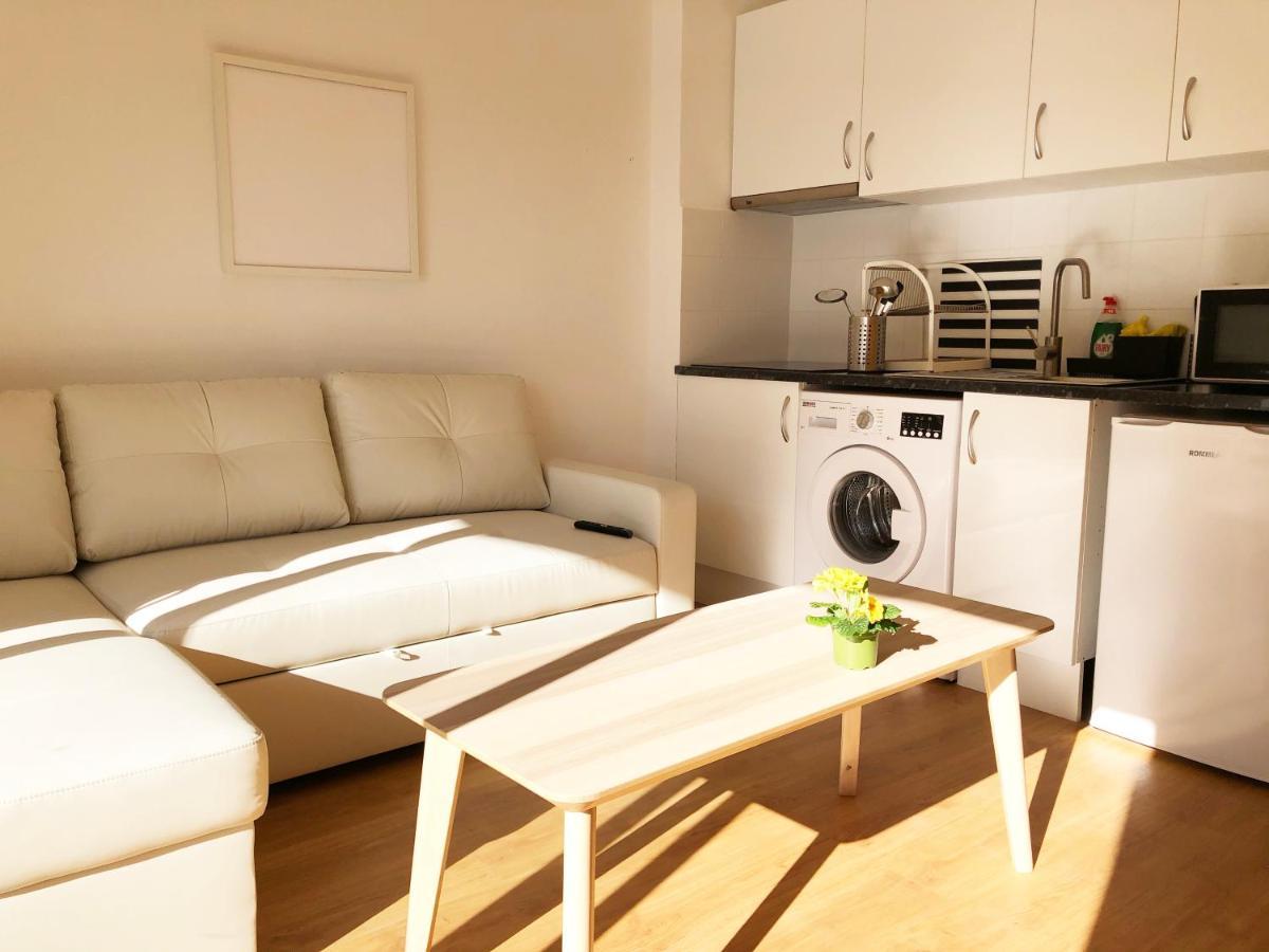 Lovely Seaside Apartment In Front Of Calafell Beach And Cunit Beach Segur de Calafell Exterior photo